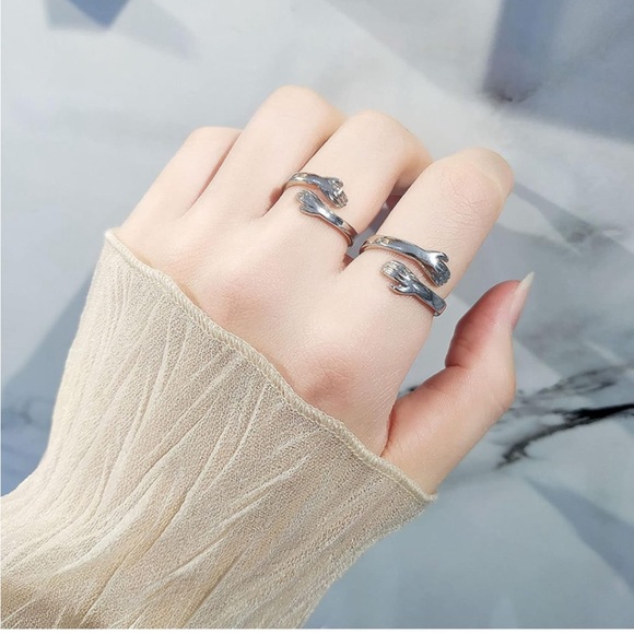 A26. New Hug Rings Sterling Silver Adjustable Couples Ring Set - Picture 2 of 7